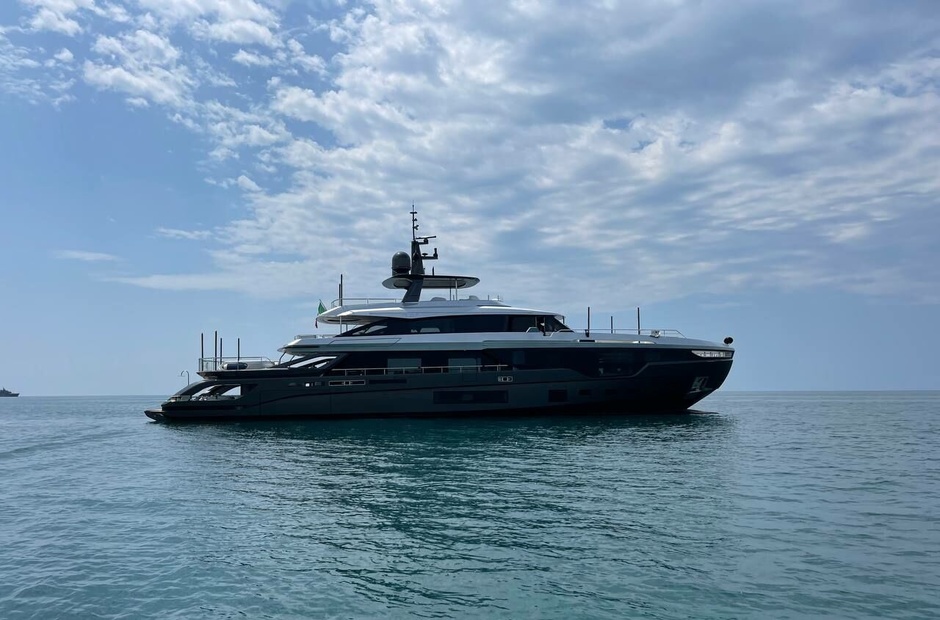 Azimut Eye of Destiny