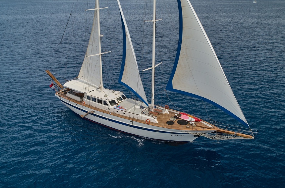 Aegean Yacht Fortuna