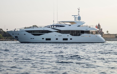 Sunseeker Adella