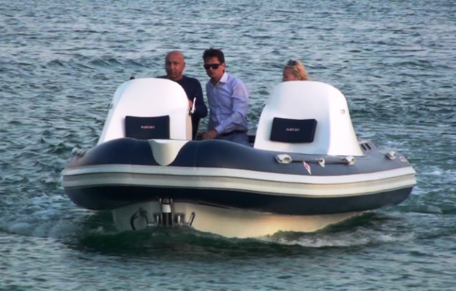 Первая лодка от ASIS Boats, оснащенная «ножками».