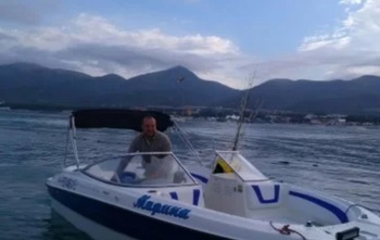 Bayliner 217 Deck Boat (2006)