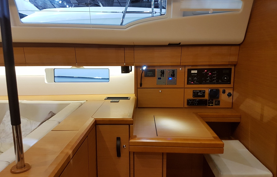 Jeanneau 54