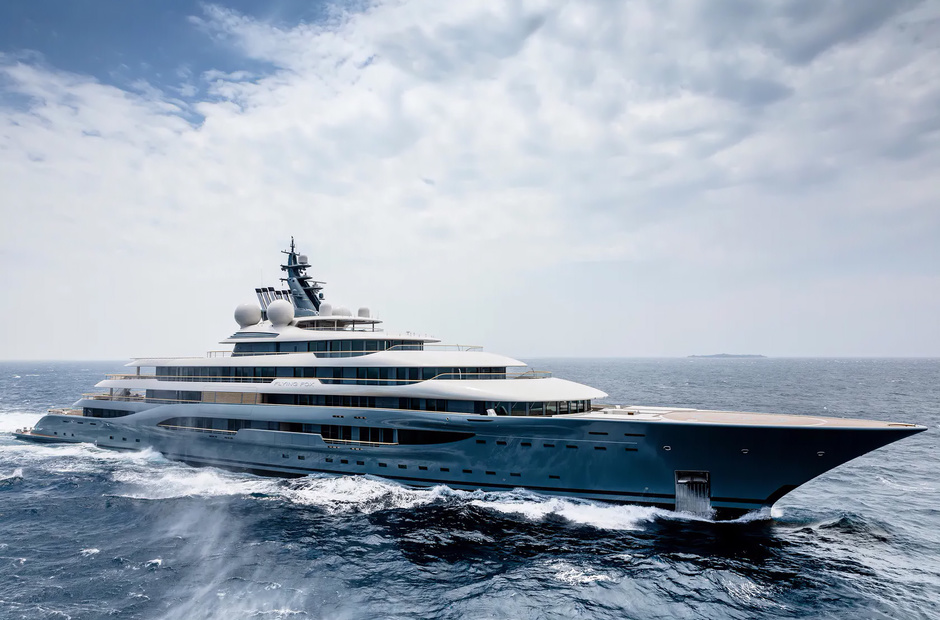 Lurssen Flying Fox