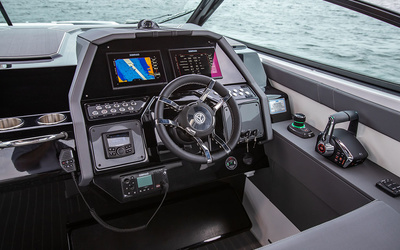 Cruisers Yachts 34 GLS OB