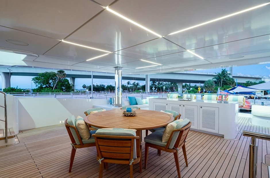 Gulf Craft Lira