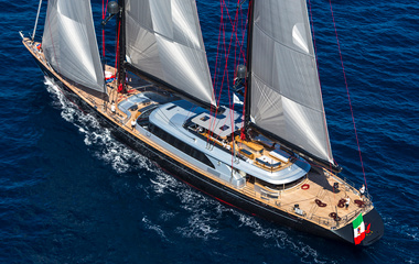 Perini Navi Seahawk