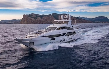 Benetti New Waves