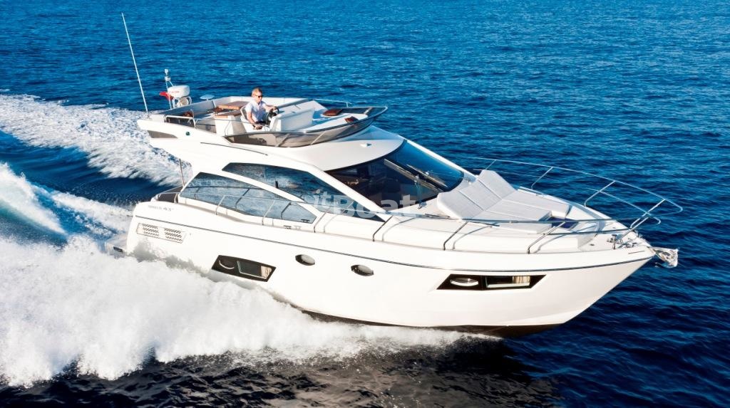 absolute yacht 43