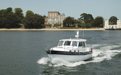 Hardy Marine 32 Commander