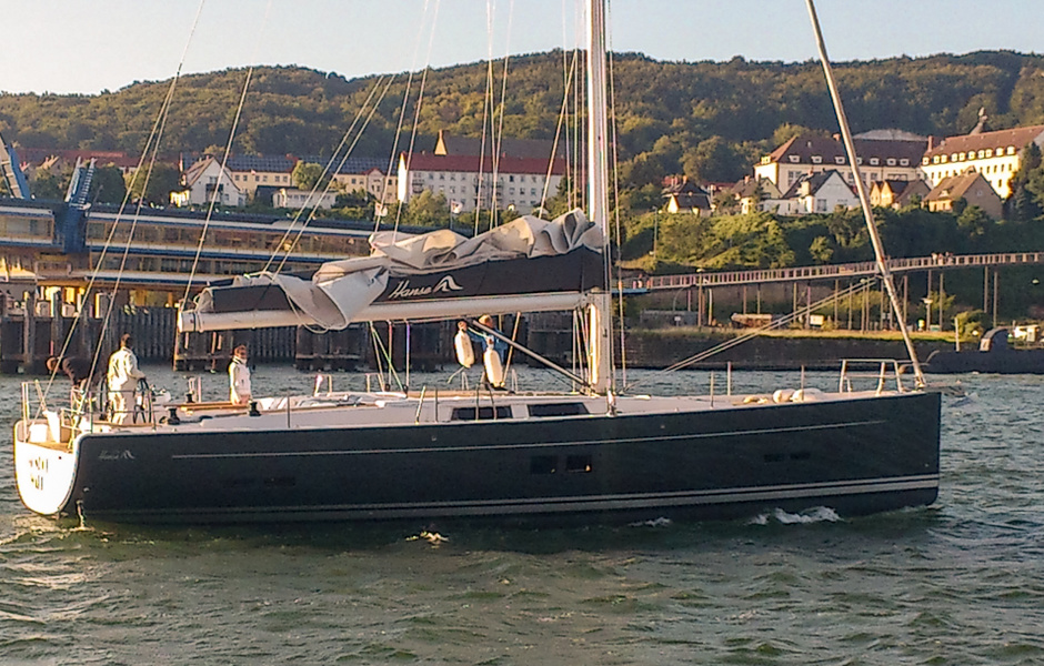 Первая "живая" 575 на воде