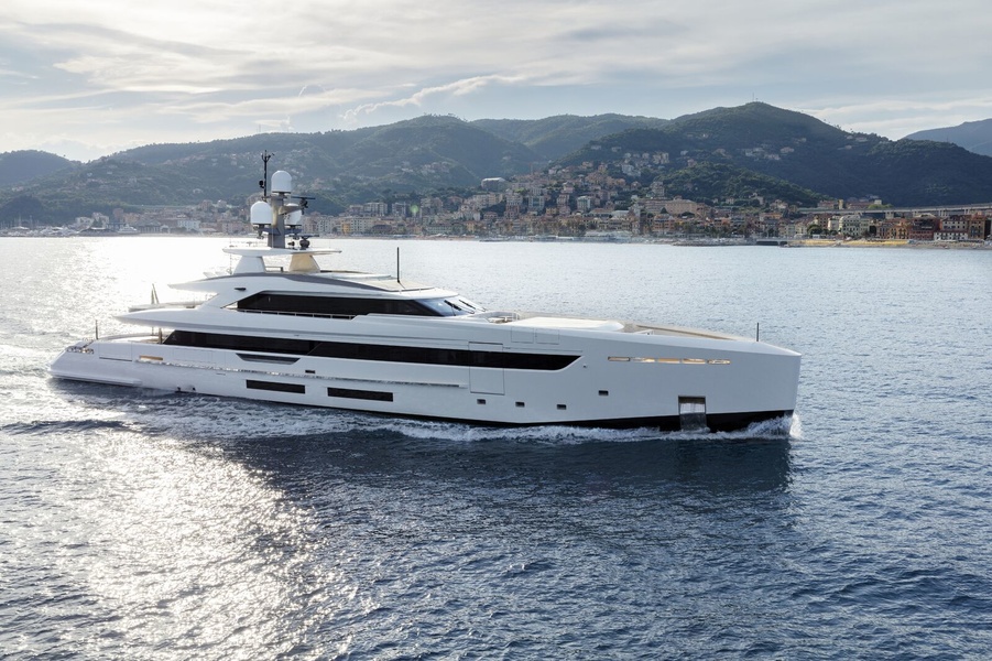 A new 500 Gross Tonne Gross Hybrid Superyacht with naval architecture similar to Vertige was launched in Genoa in May.