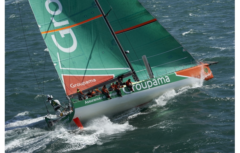 Groupama IV в гонке