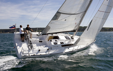 Elan E4