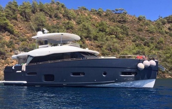 Azimut Magellano 66