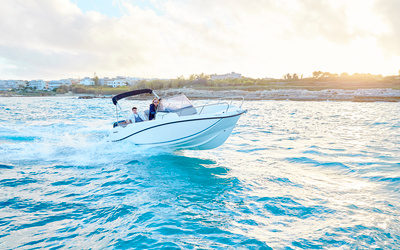 Quicksilver Activ 675 Open