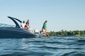 Cruisers Yachts 298 South Beach Edition - Bow Rider