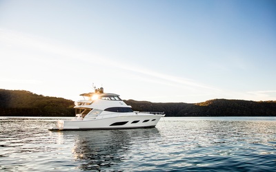 Riviera 68 Sports Motor Yacht