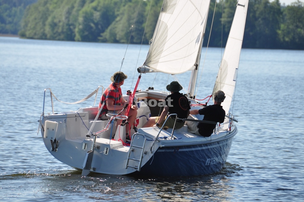 maxus 22 sailboat price