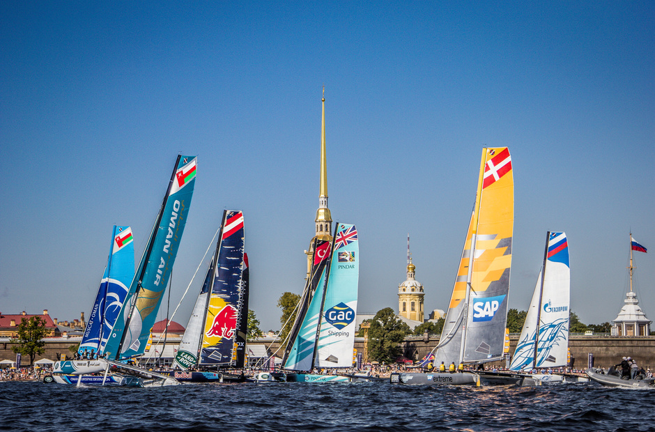 Extreme Sailing Series in St. Petersburg: «The wave» caught a wave