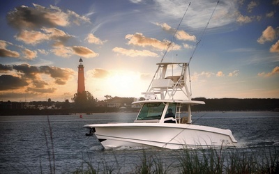 Boston Whaler 380 Outrage