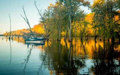 Larson 2400 Escape RT Twin FC