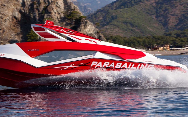 Badilli Evolution Parasailing Boat