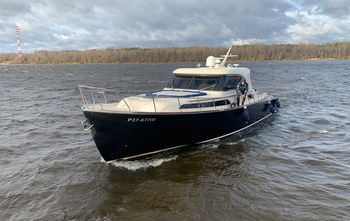Mochi Craft Dolphin 51 (2004)