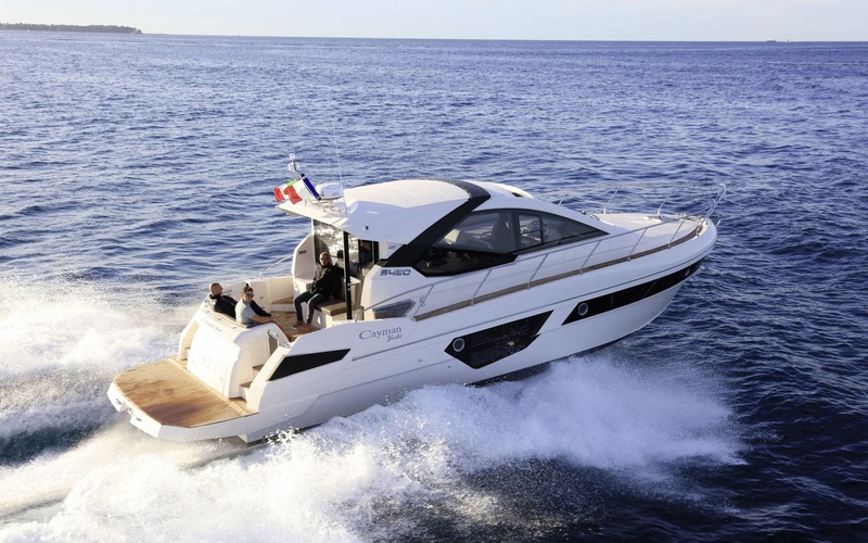 Cayman Yachts S450