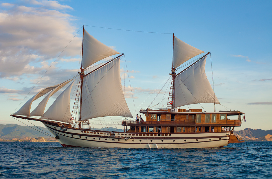 Custom Boats Prana