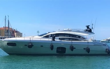 Pershing 74
