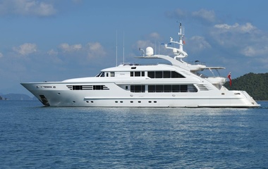 ISA Yachts Oasis