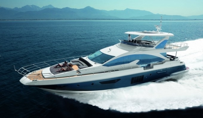 25m Azimut 80 with flybridge