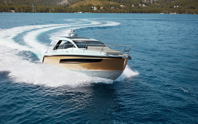 Sealine S335