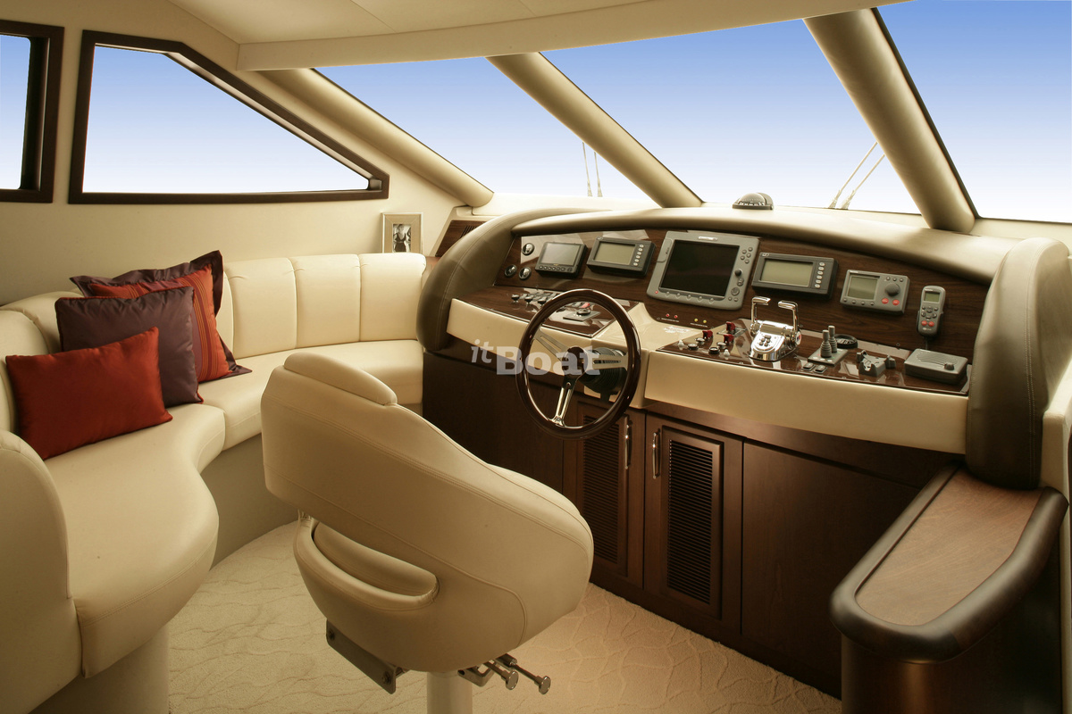 marquis 690 yacht price