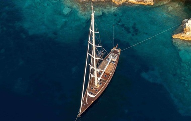 Alloy Yachts Irelanda