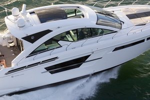 Cruisers Yachts 54 Cantius