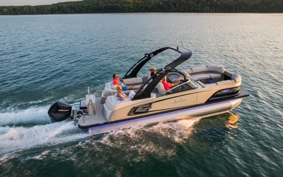 Avalon Excalibur Quad Lounge Windshield 25