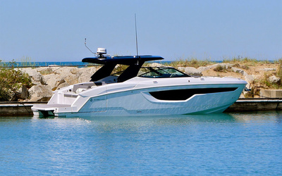 Cruisers Yachts 38 GLS I/O