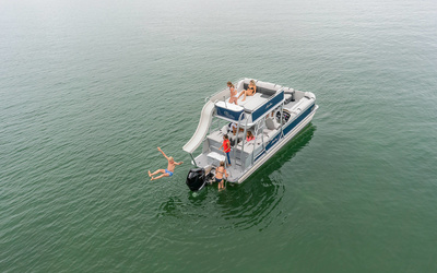 Avalon Catalina Platinum Entertainer Funship 25