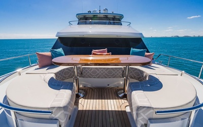 Azimut 77S