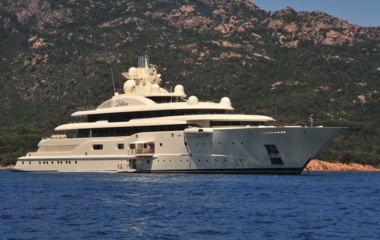 Lurssen Raya