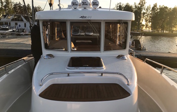 Sargo 31 Explorer Aft Door