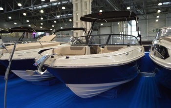 2020, Bayliner VR6 Bowrider