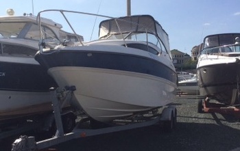 2005, Bayliner 245 Cruiser