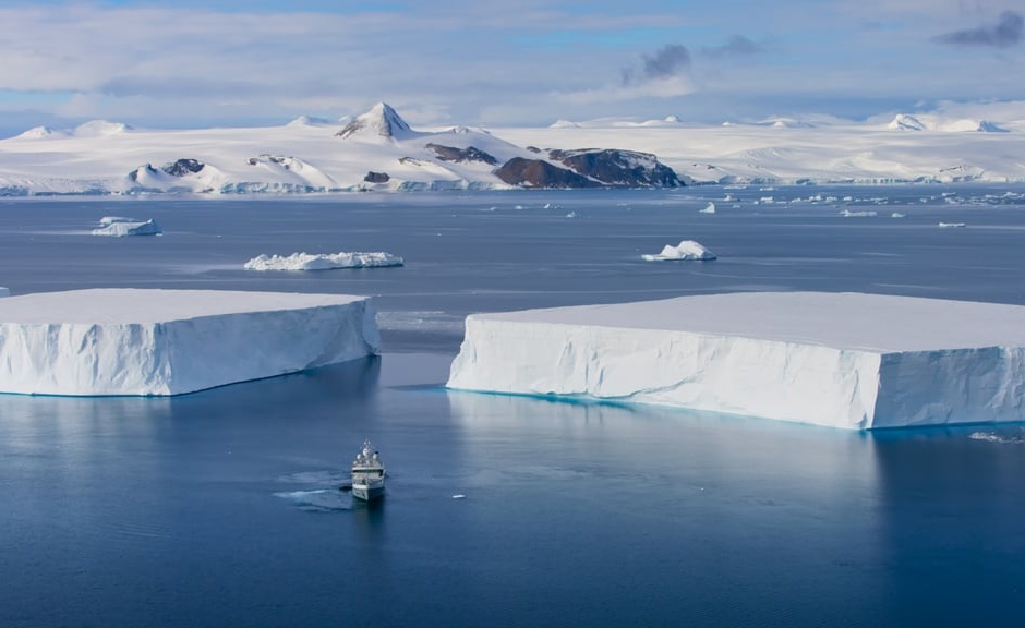 Superyacht as an engine for scientific progress