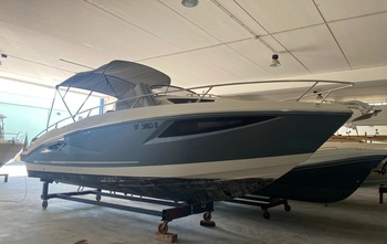 Cranchi Endurance 30 (2018)