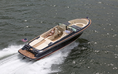Chris-Craft Launch 34