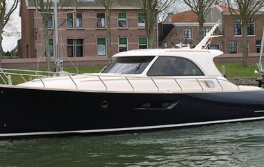 Mochi Craft Dolphin 44