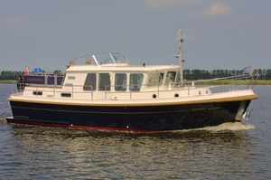 Aquanaut Drifter Trawler