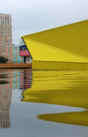 Houseboat of dreams.